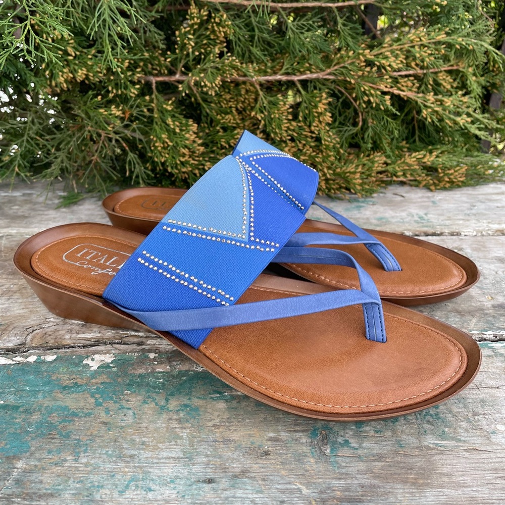Italian Comfort blue flat sandals 10
